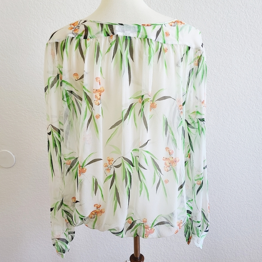 Elizabeth and James Silk Sheer Floral Top Medium - Picture 3 of 4
